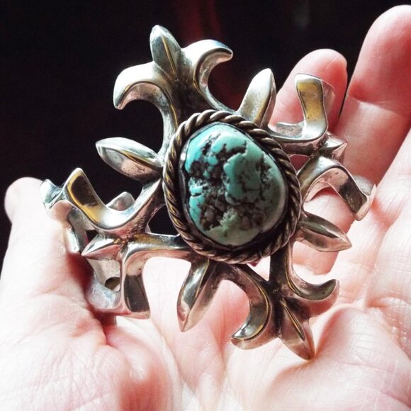 *RARE* NAVAJO EUGENE MITCHELL TURQUOISE 64 GR 999 SILVER SAND CAST BRACELET 4 - Picture 8 of 8